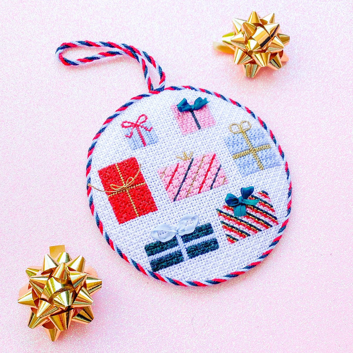 Presents Round needlepoint canvas