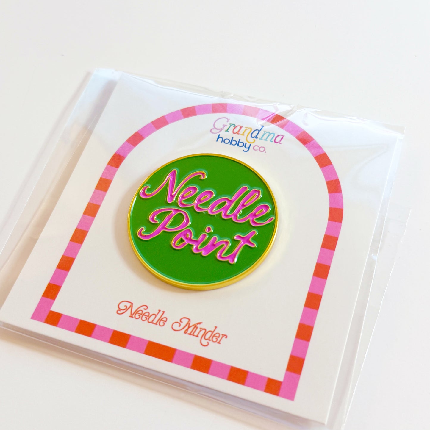 Needlepoint Green and Pink Round Needleminder