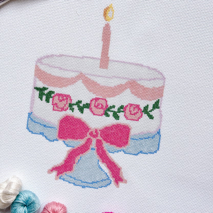 Wholesale Exclusive Birthday Bow Cake 18 Mesh Hand Painted Needlepoint Canvas