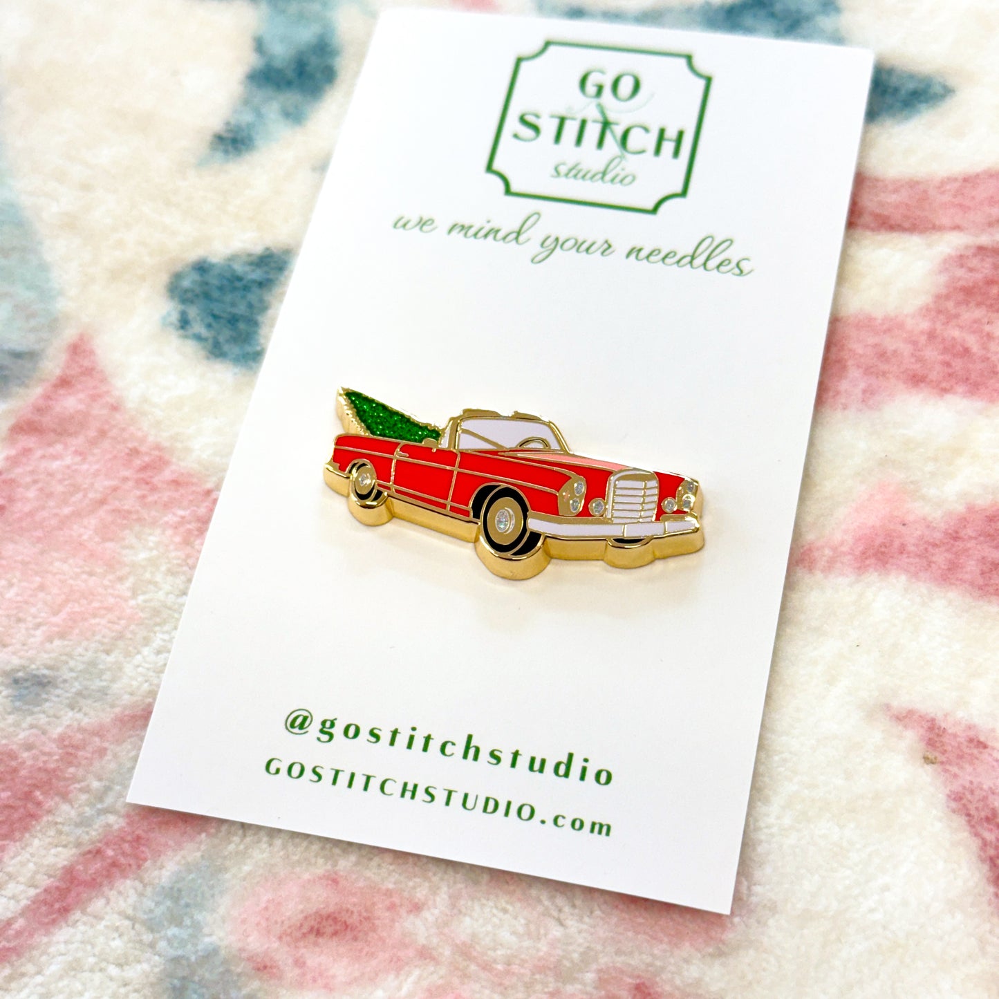 Retro Christmas Convertible Holiday Needleminder, Needlepoint Accessories