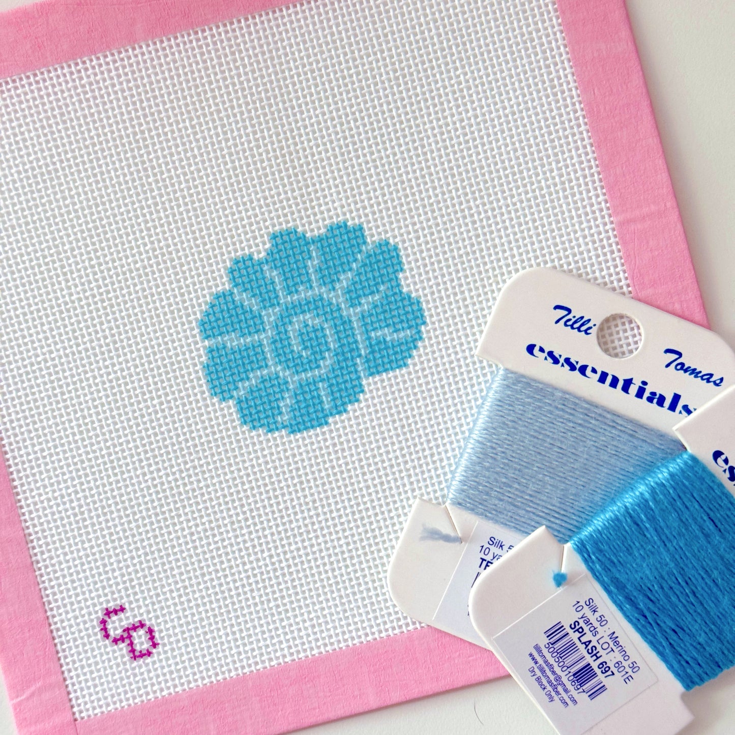 Mini Blue Seashell Needlepoint Canvas, Beginner Needlepoint Canvas, Mini Needlepoint Canvas, 18 Mesh, 2x2 Design