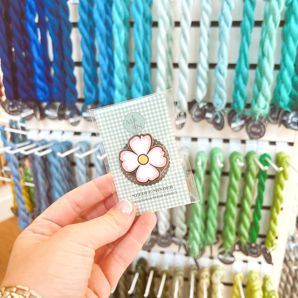 Dogwood Flower Needleminder
